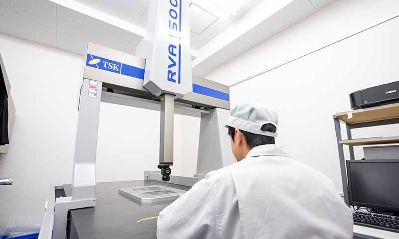 三次元測定器